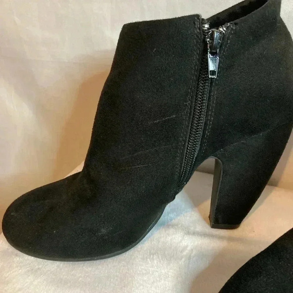 Olsenboye‎ black ankle booties - Picture 3 of 10